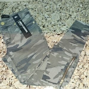 Express Camo Ankle Legging / Jeans - Size 00 Short